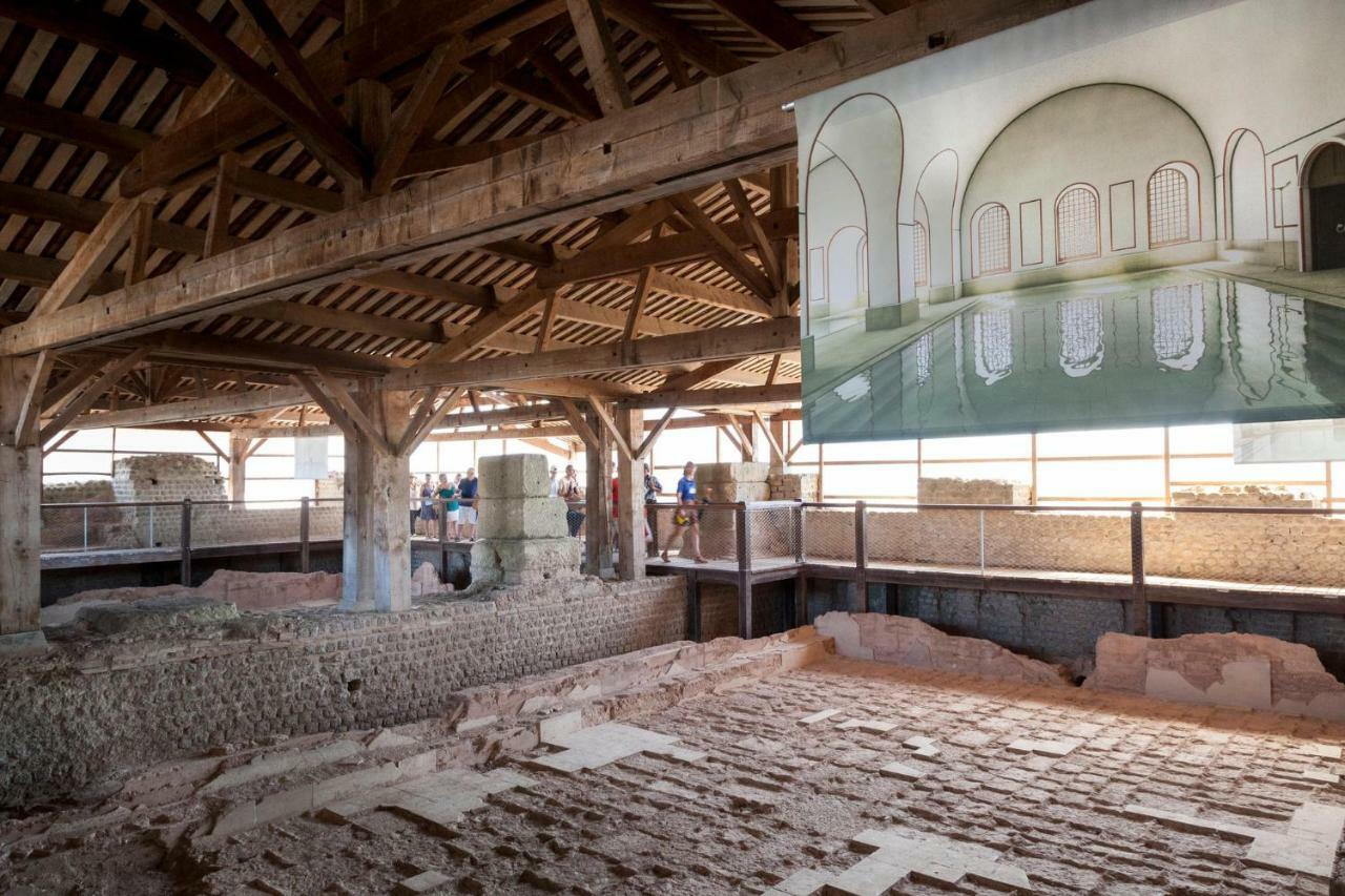 Maison La Peruse At Les Vergnes Gites Exideuil-sur-Vienne Exterior foto